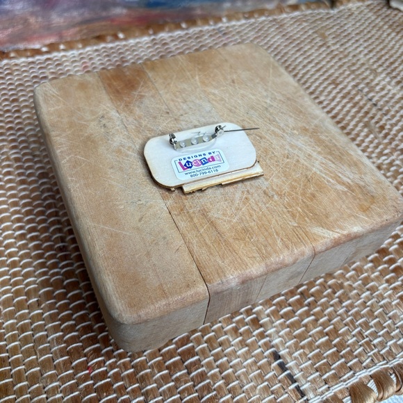 Vintage Designs by Lucinda Halloween Black Cat Spooky Wood & Resin Brooch Pin - Picture 5 of 6